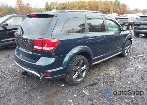 2015 Dodge Journey Crossroad z USA, uszkodzony, nr VIN 3C4PDDGG4FT554859